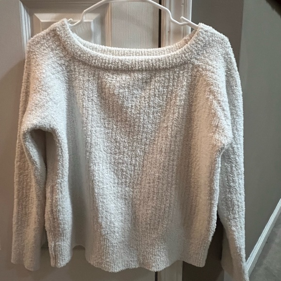 Tops - Picture 2 of 3